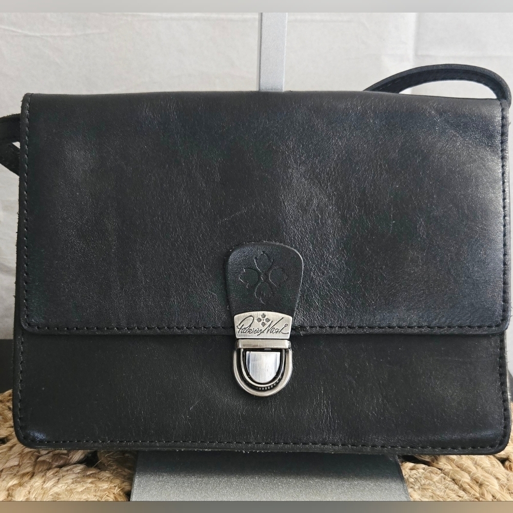 Patricia Nash Lanza Crossbody Organizer Heritage Bag Black
